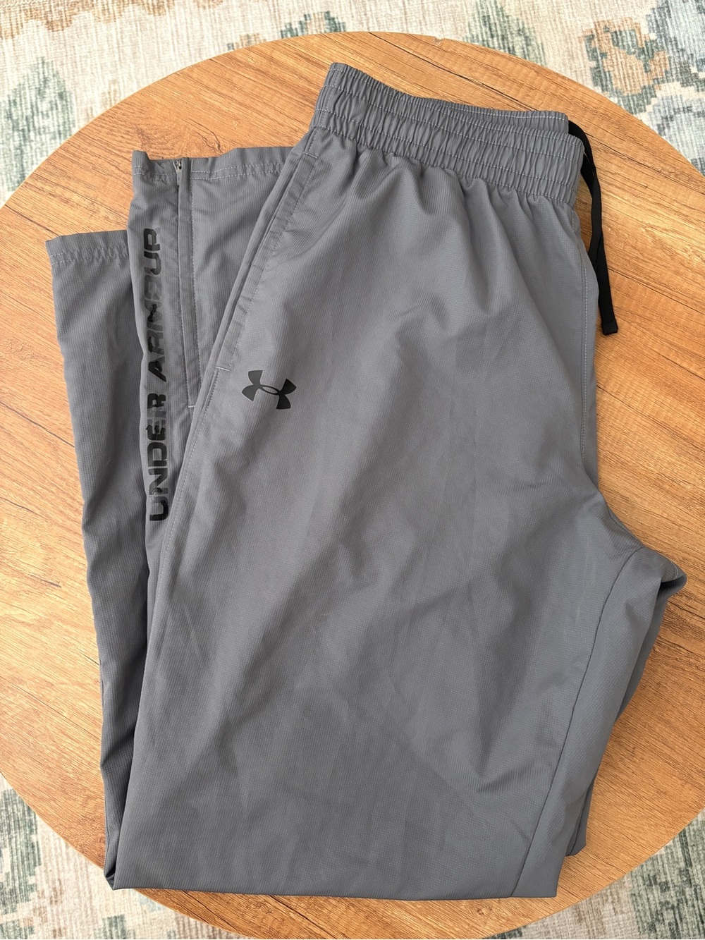 Under Armor Men’s Grey Trousers